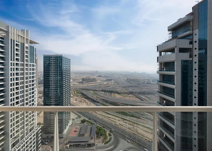 What A View - Very Close To Dmcc Metro Station
