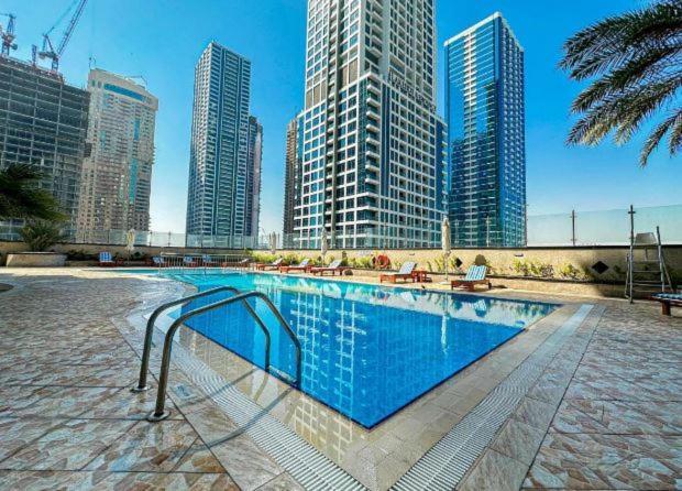 What A View - Very Close To Dmcc Metro Station