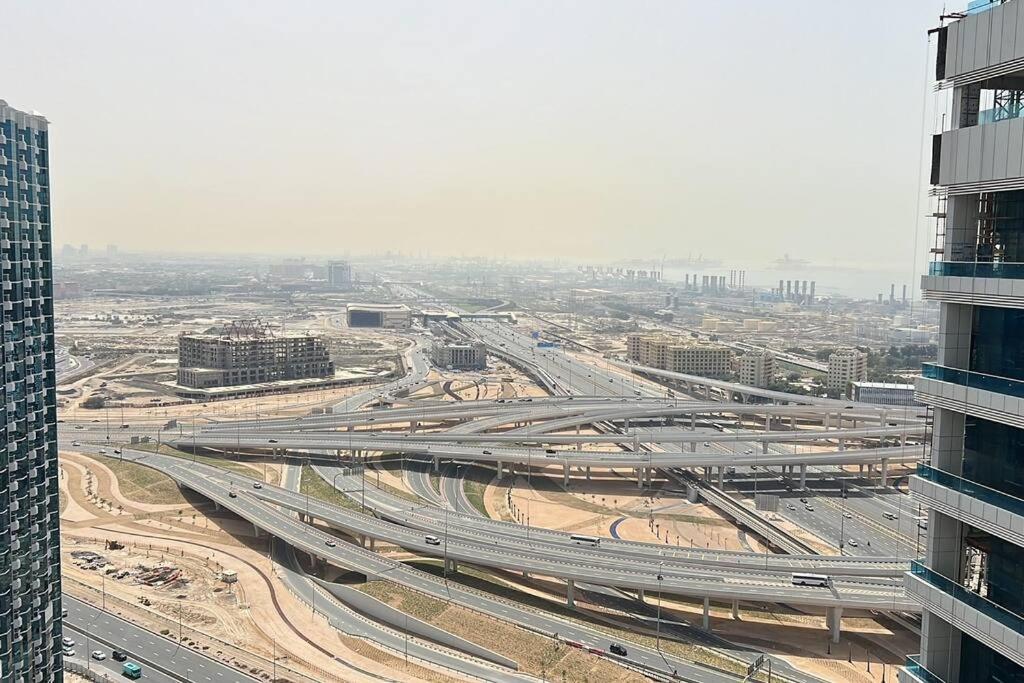 Apartment What A View - Very Close To Dmcc Metro Station *